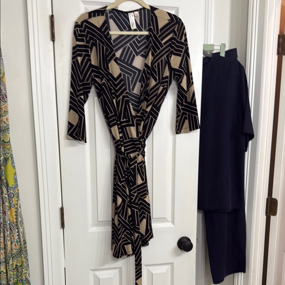 Emma & Michele Black and Tan Patterned Dress